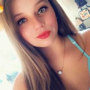 Meet your Posher, Alora